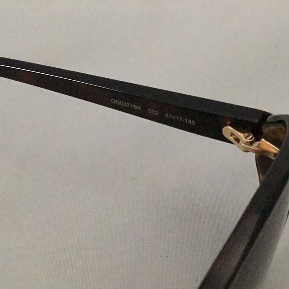 GUCCI BROWN GRADIENT ROUND LADIES SUNGLASSES. - Picture 7 of 9